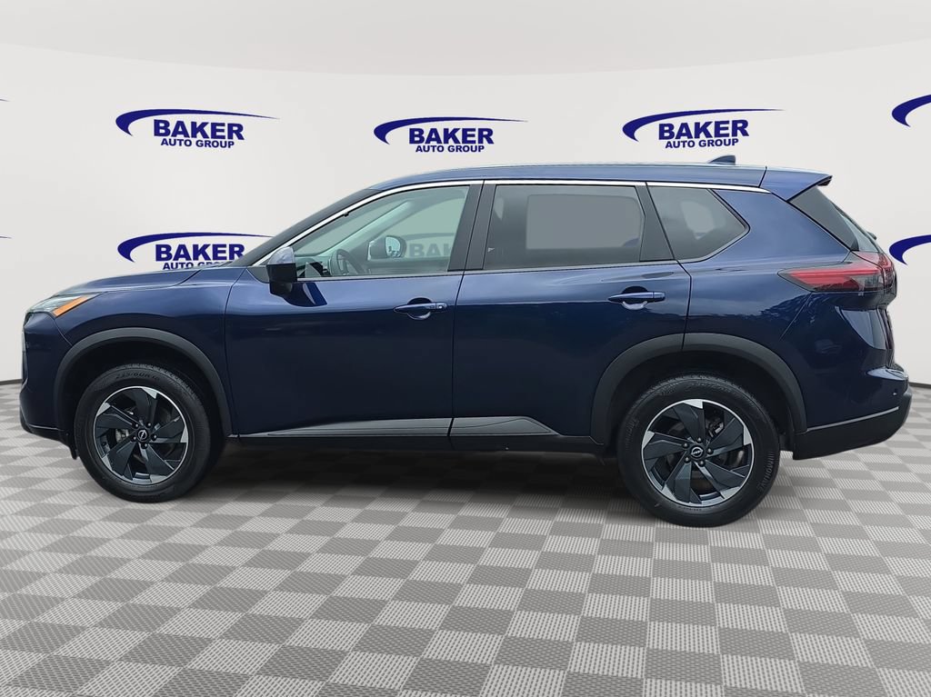 Used 2024 Nissan Rogue SV AWD/4WD image 8