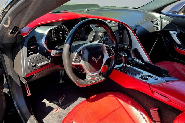 Used 2015 Chevrolet Corvette Z06 w/ 3LZ Preferred Equipment Group image 16