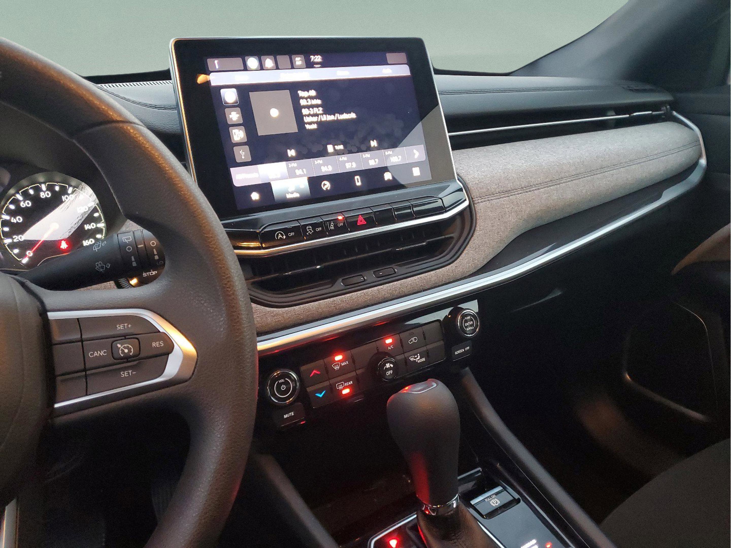 Certified 2024 Jeep Compass Sport image 23