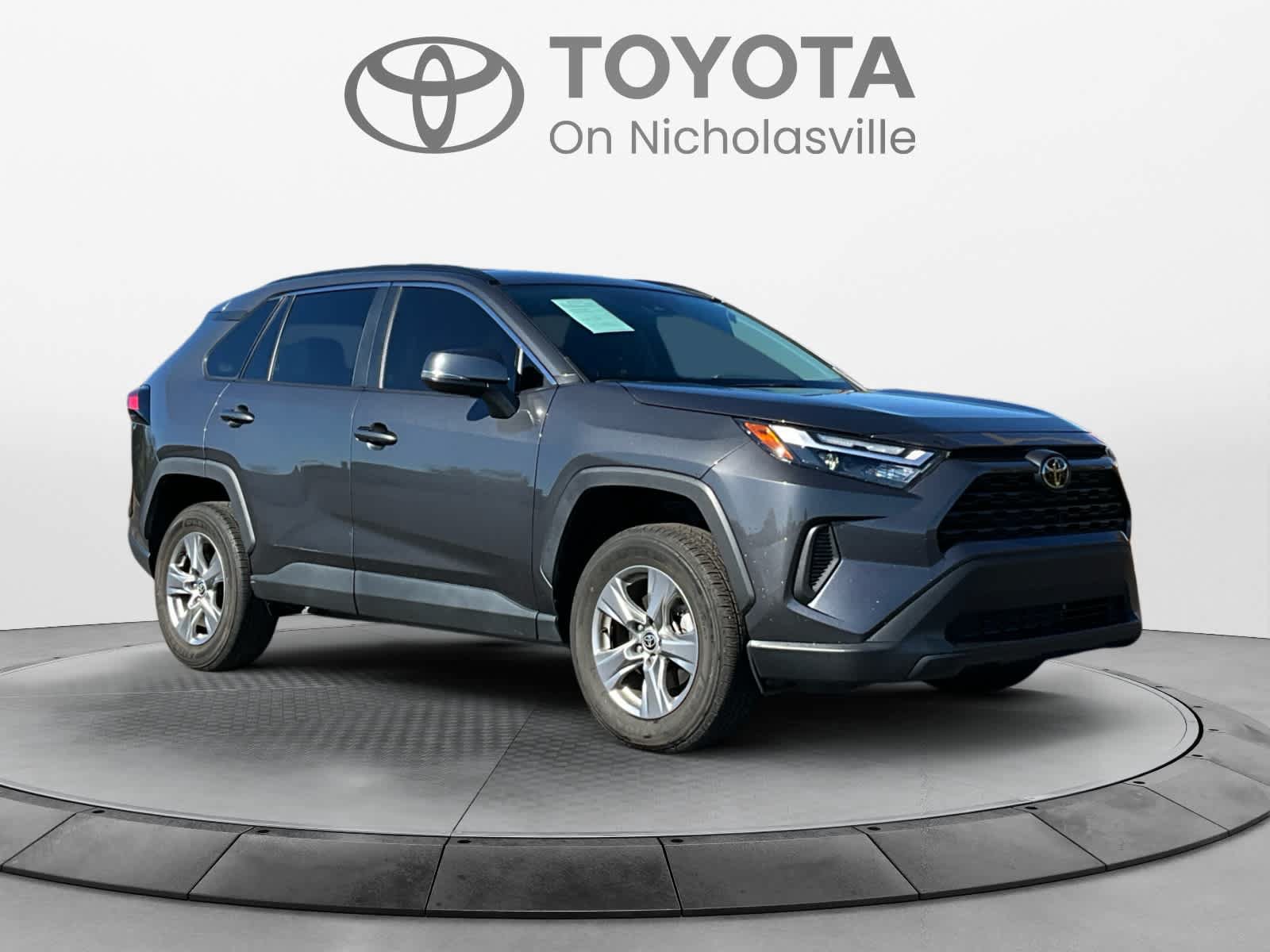 Used 2024 Toyota RAV4 XLE AWD/4WD image 7