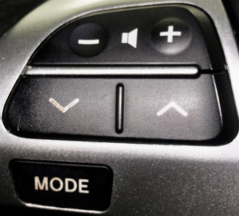 Used 2011 Toyota Highlander SE w/ Tow Pkg AWD/4WD image 38
