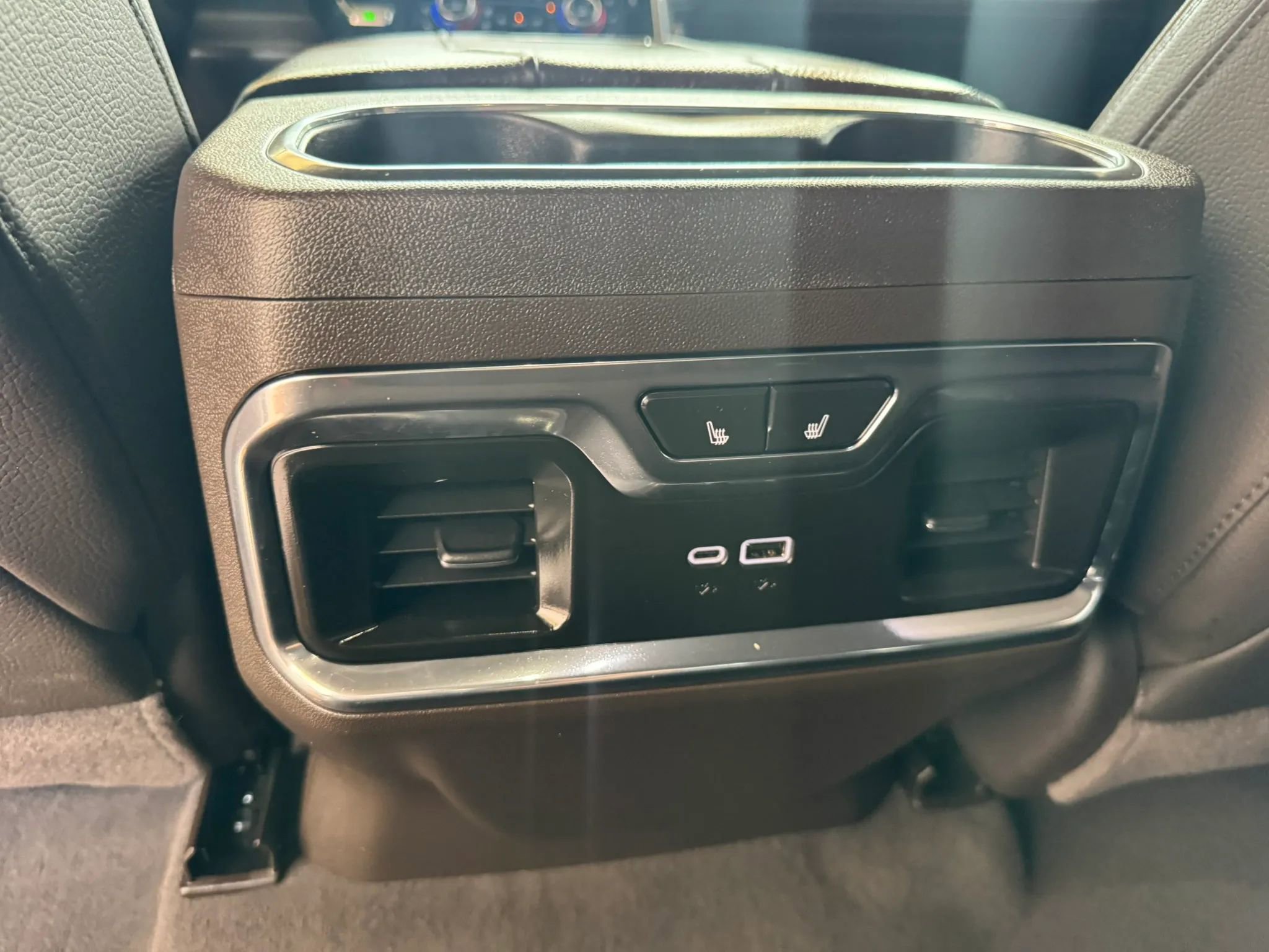 Used 2024 GMC Sierra 2500 Denali w/ Denali Reserve Package image 22