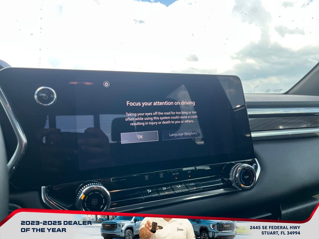 Used 2025 GMC Canyon Elevation image 30