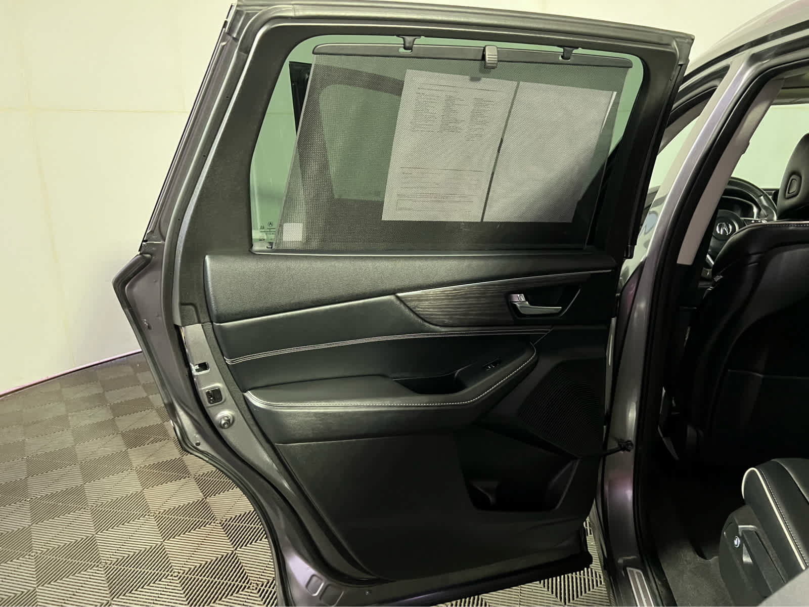 Certified 2023 Acura MDX SH-AWD w/ Advance Package image 27