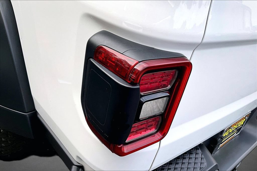 Used 2021 Jeep Gladiator Mojave w/ Uconnect 4C Nav & Sound Group AWD/4WD image 24