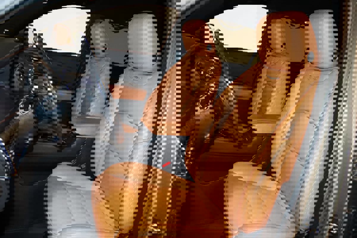 Used 2020 Cadillac XT4 Premium Luxury image 39