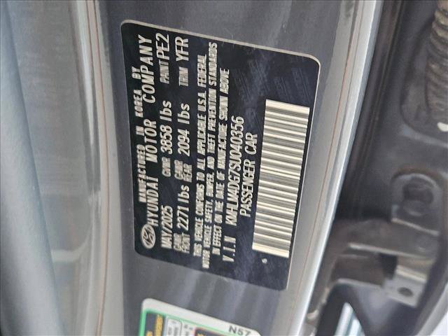 Used 2025 Hyundai Elantra Sport FWD image 20