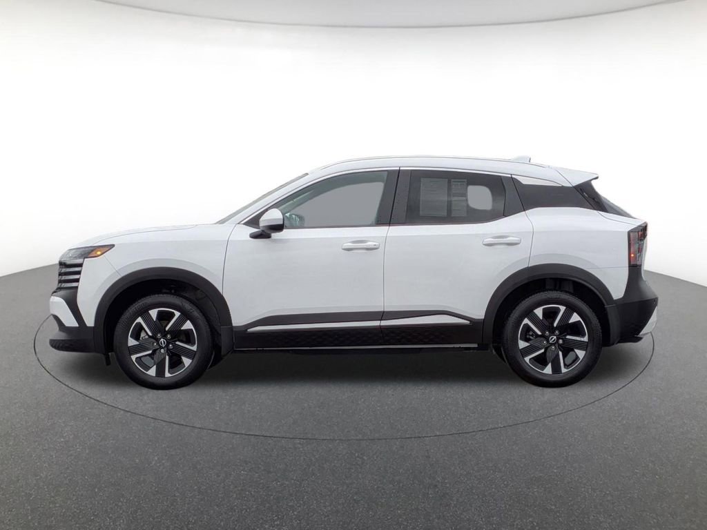 Used 2025 Nissan Kicks SV w/ SV Premium Package image 5