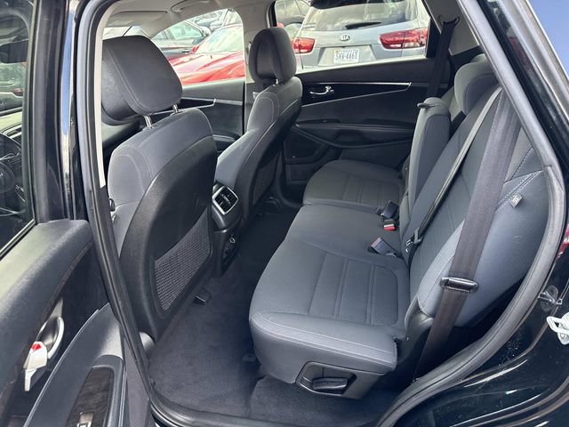Used 2016 Kia Sorento FWD w/ LX Convenience Package image 16