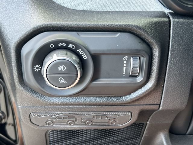 New 2025 Jeep Gladiator Sport AWD/4WD image 28