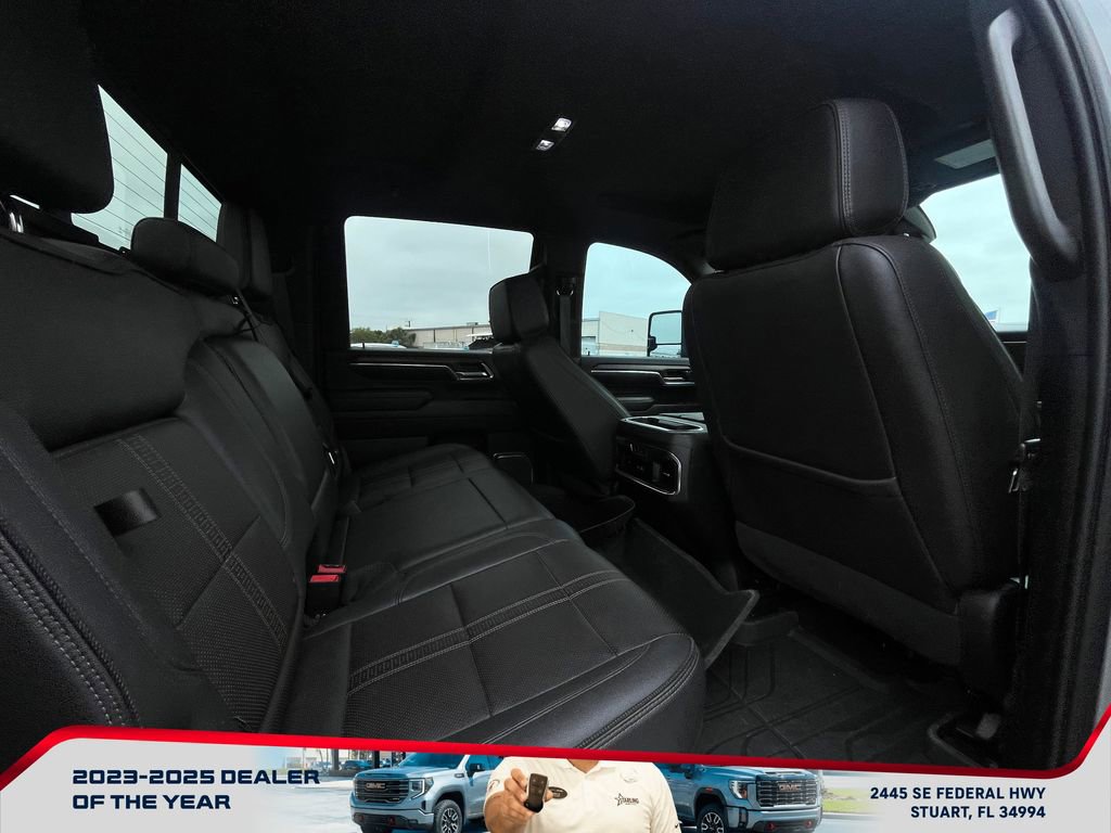 Used 2024 Chevrolet Silverado 2500 High Country w/ High Country Premium Package image 18