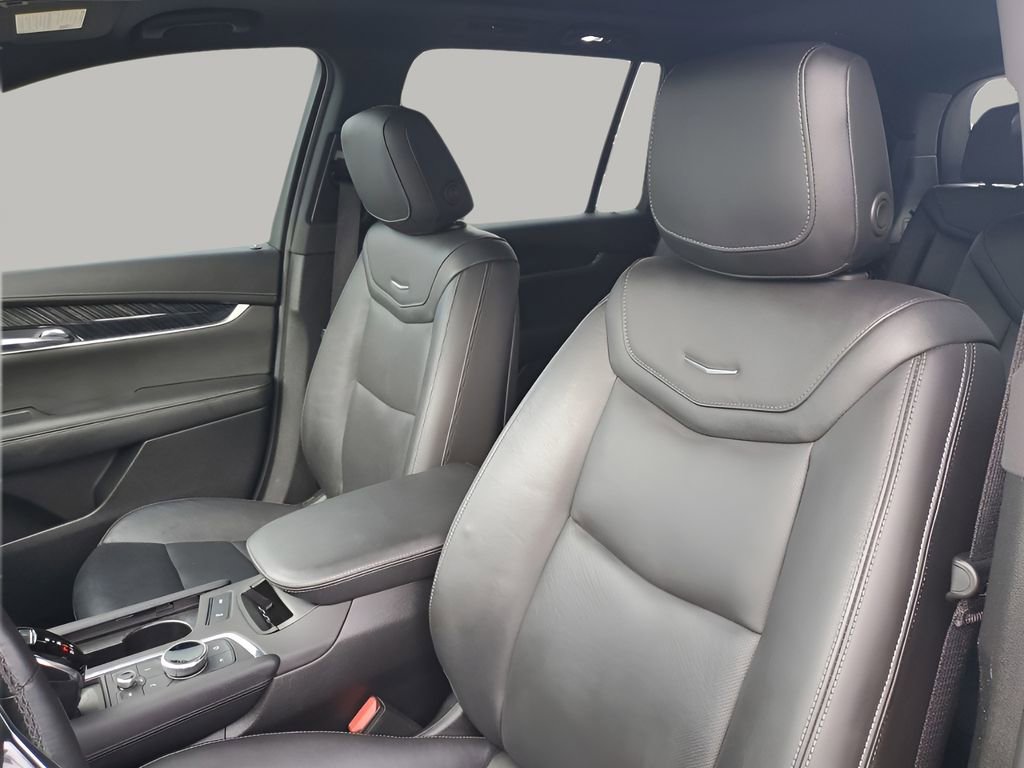 Used 2022 Cadillac XT6 Premium Luxury image 40