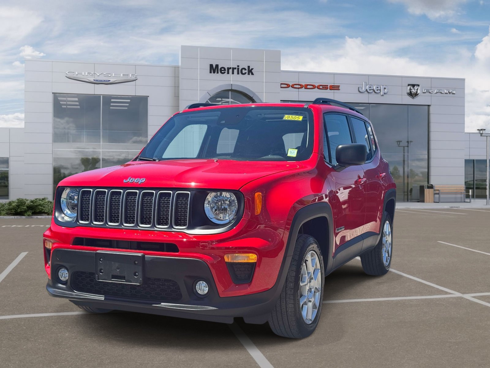 Certified 2023 Jeep Renegade Latitude w/ Sun/Sound Group AWD/4WD image 4