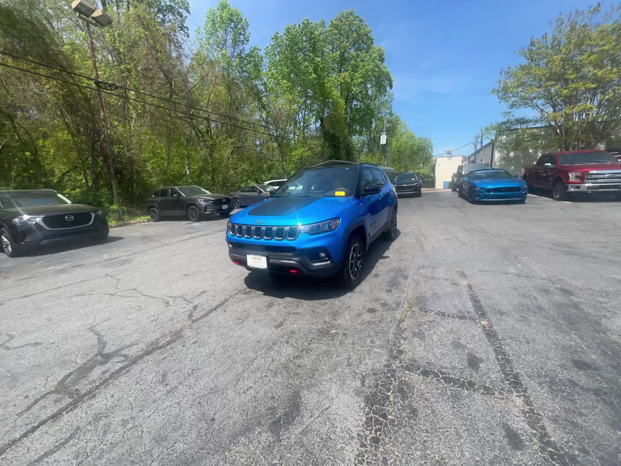 Used 2025 Chevrolet Trax LT FWD image 9