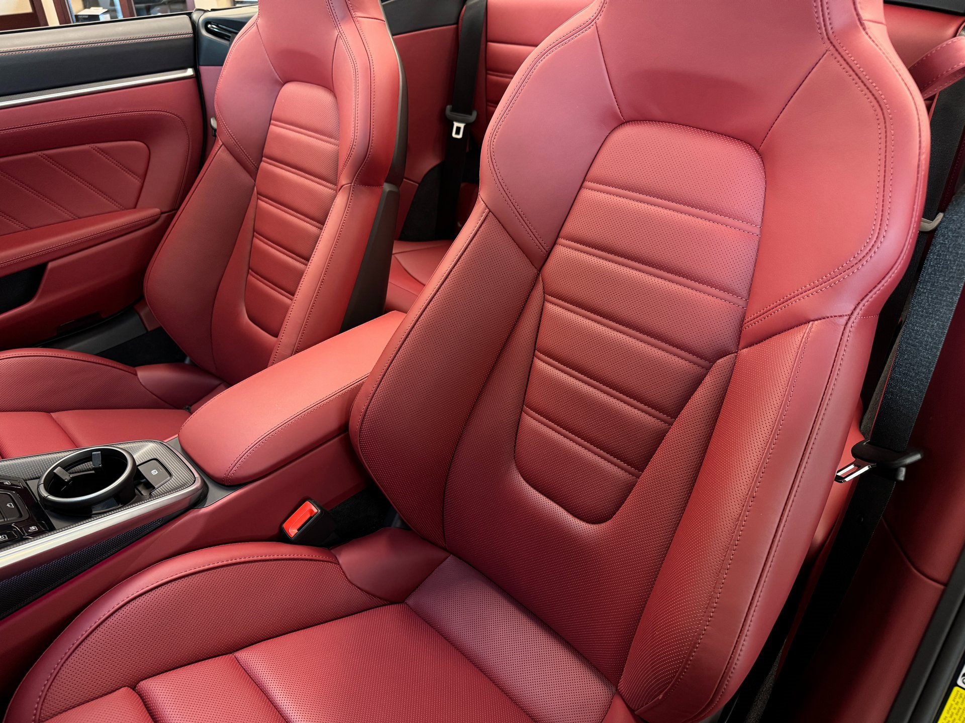 Used 2024 Porsche 911 Turbo image 42