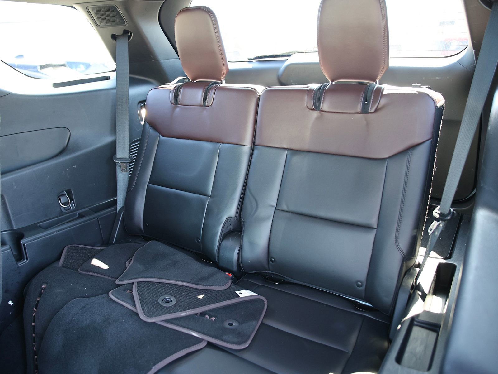 Certified 2022 Ford Explorer Platinum w/ Equipment Group 601A image 25