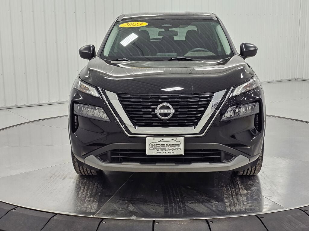 Used 2023 Nissan Rogue S AWD/4WD image 8