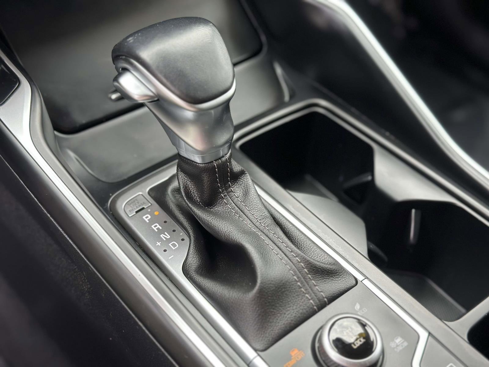 Used 2022 Kia Sorento S image 12