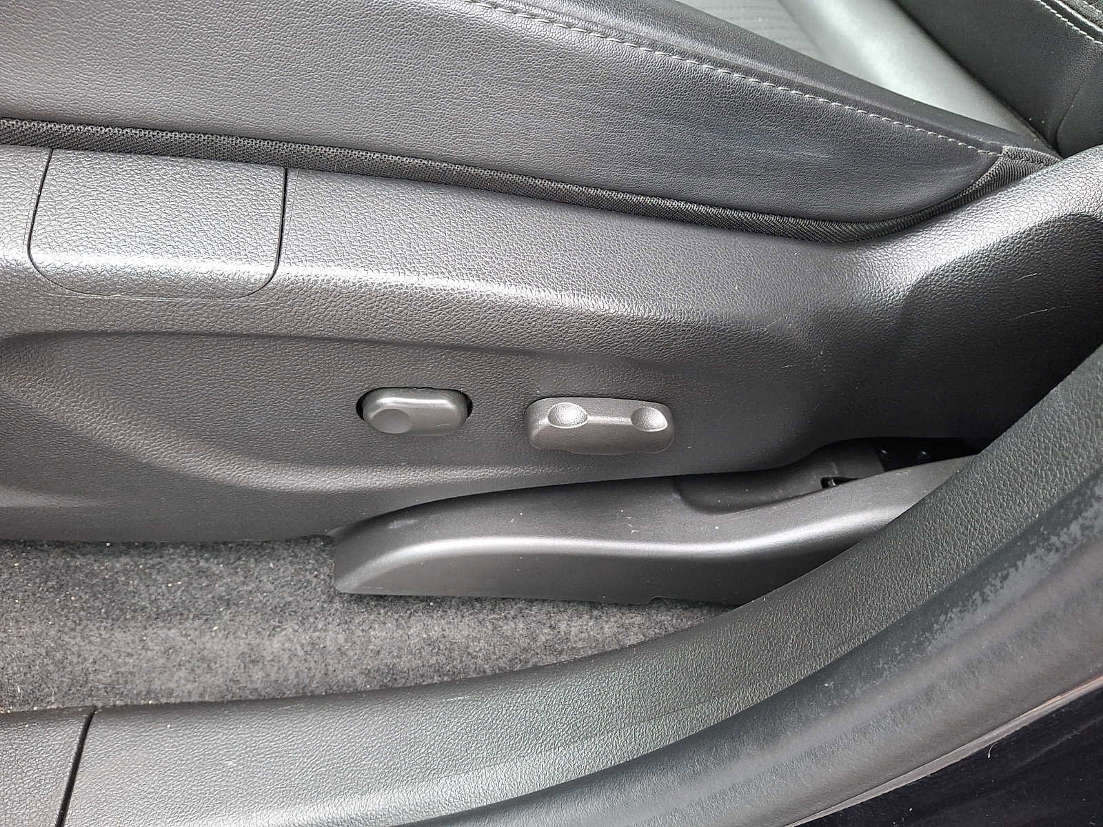 Used 2022 Buick Encore Preferred image 13