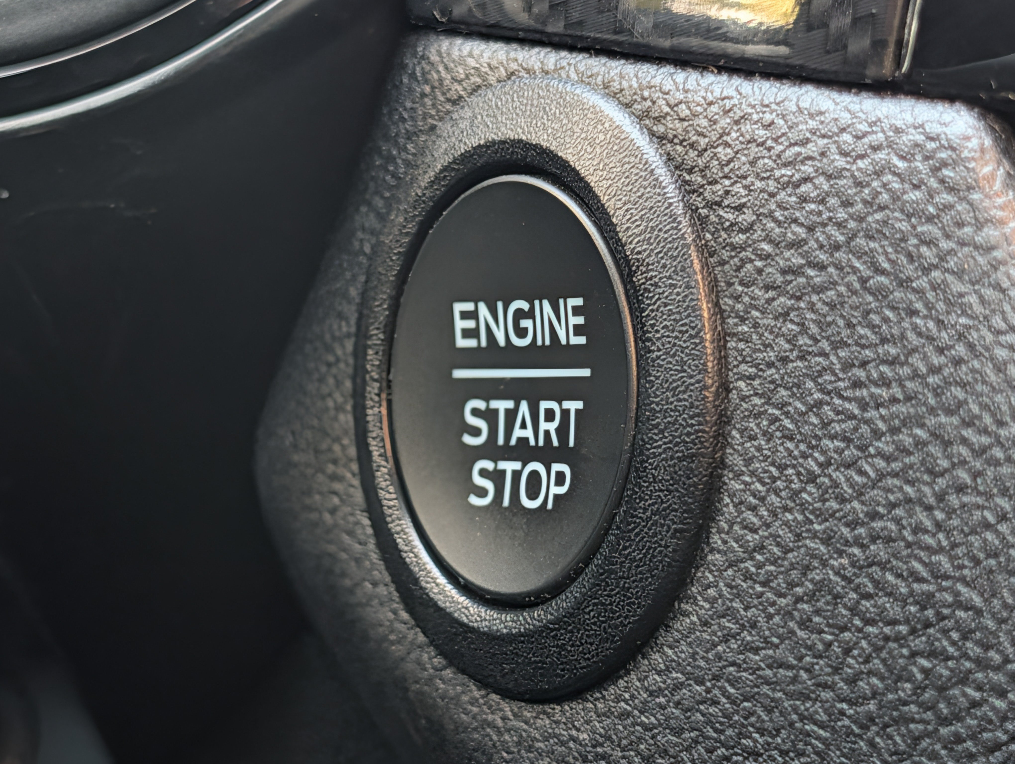 Used 2025 Ford Escape ST-Line Select AWD/4WD image 30