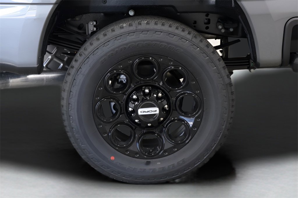 New 2026 Ford F350 Lariat w/ Black Appearance Package image 34
