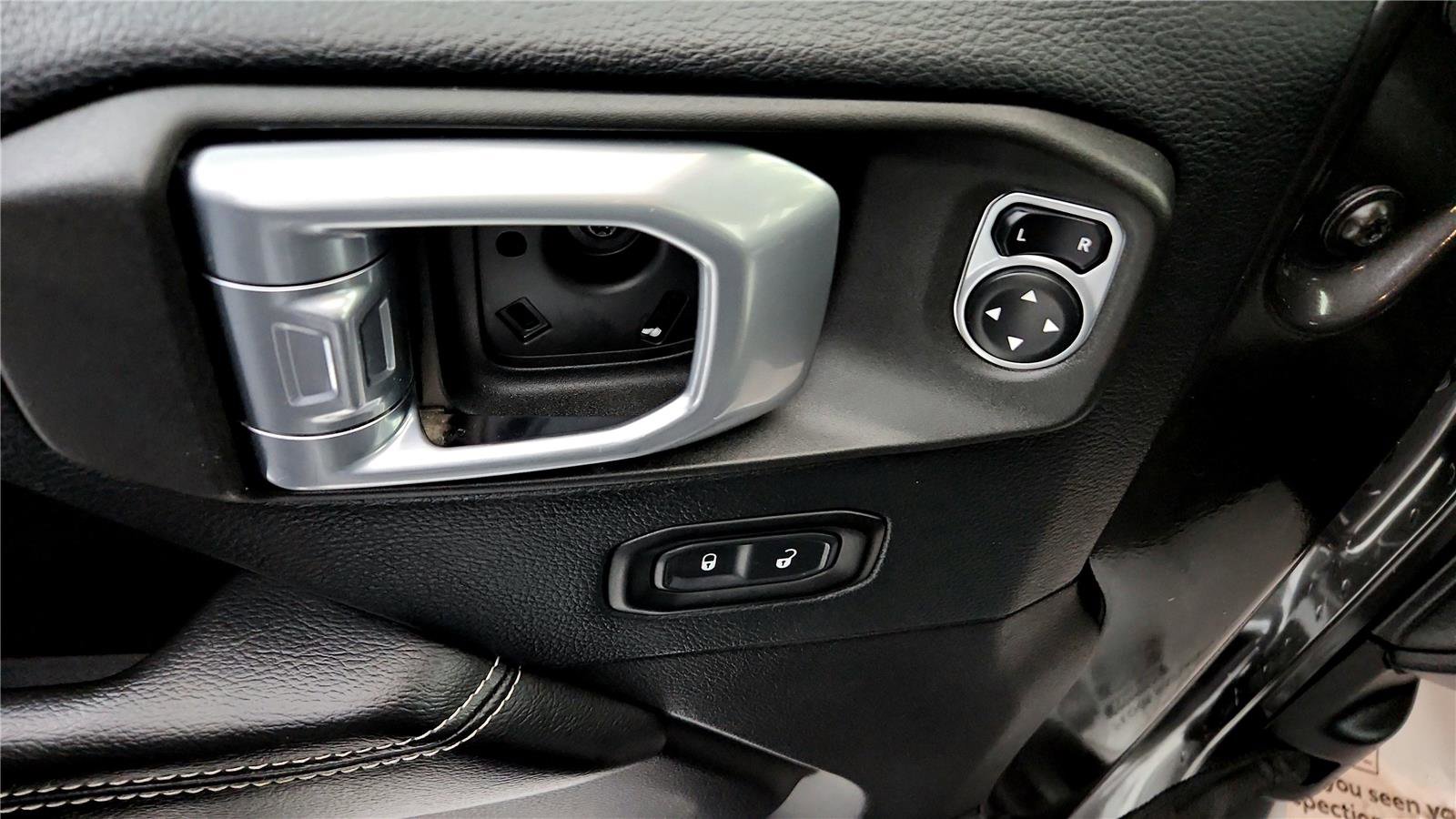 Used 2019 Jeep Wrangler Unlimited Sahara w/ Dual Top Group image 21