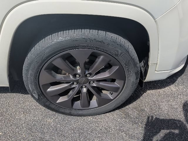 Used 2019 Jeep Cherokee High Altitude AWD/4WD image 6