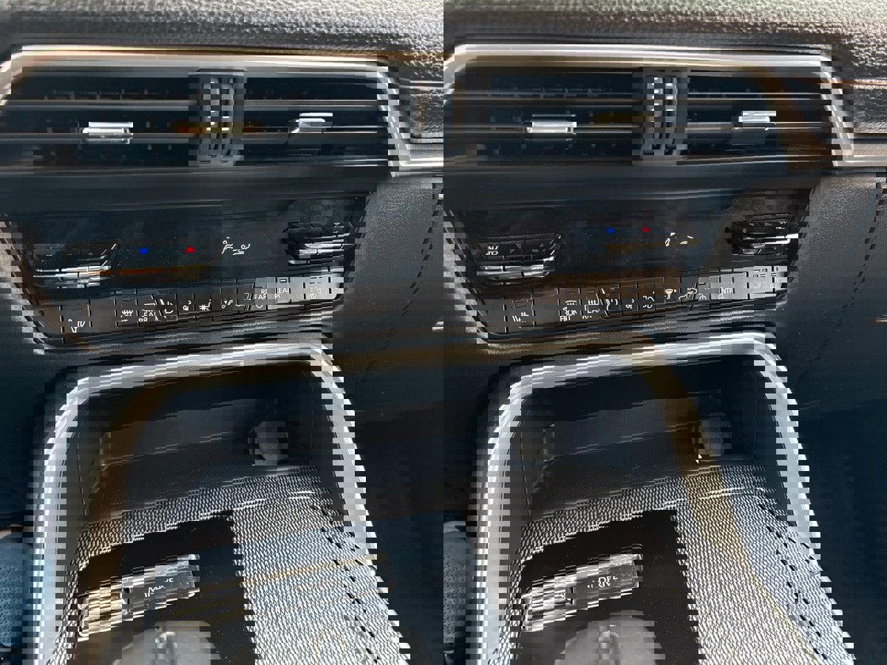 Used 2024 MAZDA CX-90 3.3 Turbo w/ Preferred Plus image 20