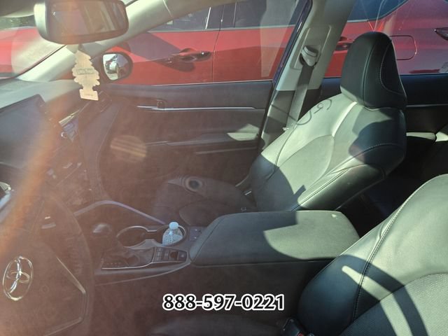 Used 2023 Toyota Camry XSE FWD image 9