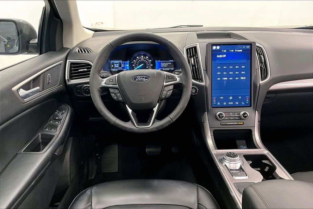 Used 2023 Ford Edge SEL w/ Convenience Package image 4