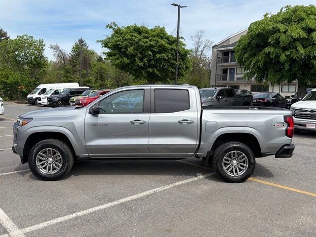 Used 2023 Chevrolet Colorado LT w/ LT Convenience Package II AWD/4WD image 4