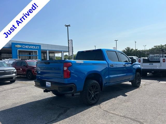 Used 2023 Chevrolet Silverado 1500 LT Trail Boss w/ LPO, Dark Essentials Package AWD/4WD image 3