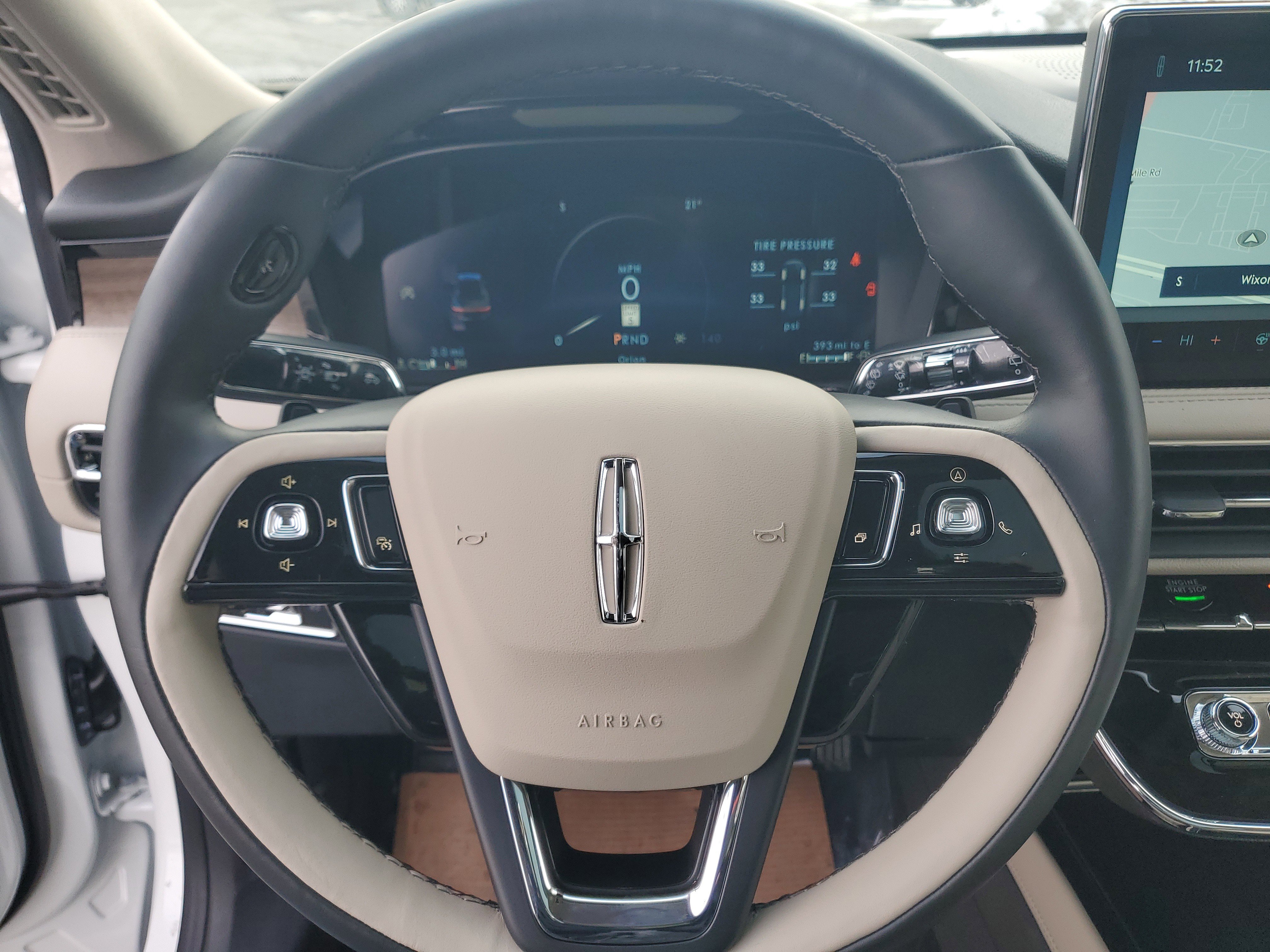 New 2026 Lincoln Corsair Reserve w/ Jet Appearance Package image 16