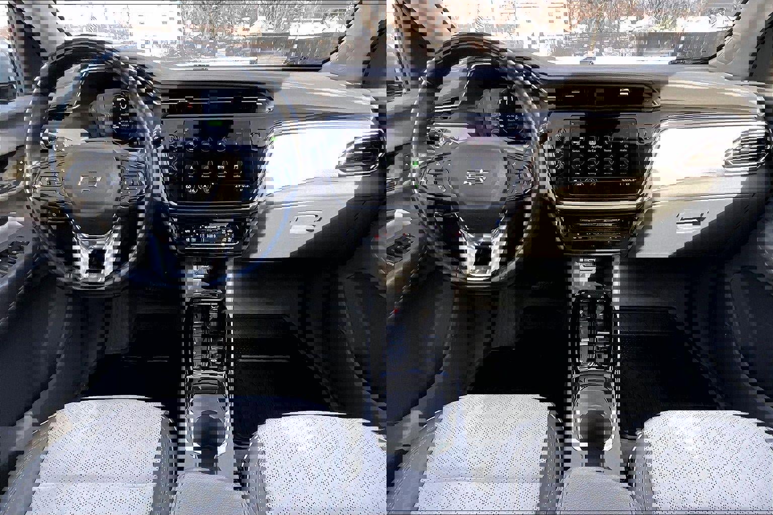 Used 2023 Chevrolet Bolt EUV Premier w/ Sun & Sound Package image 18