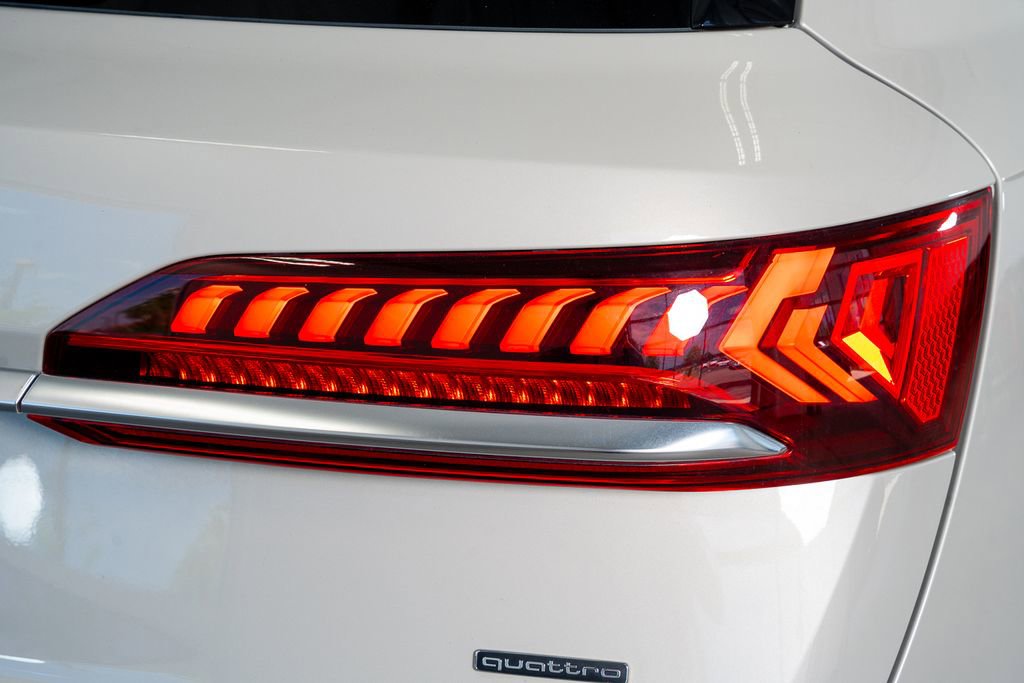 Used 2023 Audi Q7 2.0T Premium AWD/4WD image 15