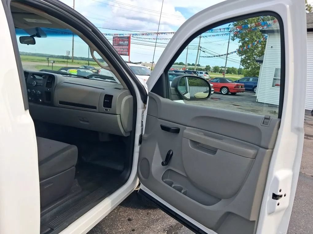 Used 2013 Chevrolet Silverado 1500 W/T AWD/4WD image 45