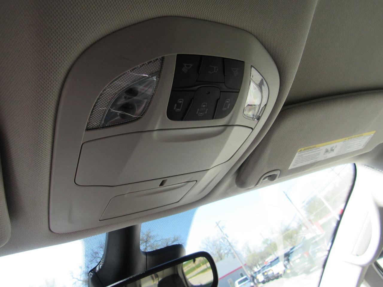 Used 2024 Chrysler Pacifica Touring-L FWD image 28