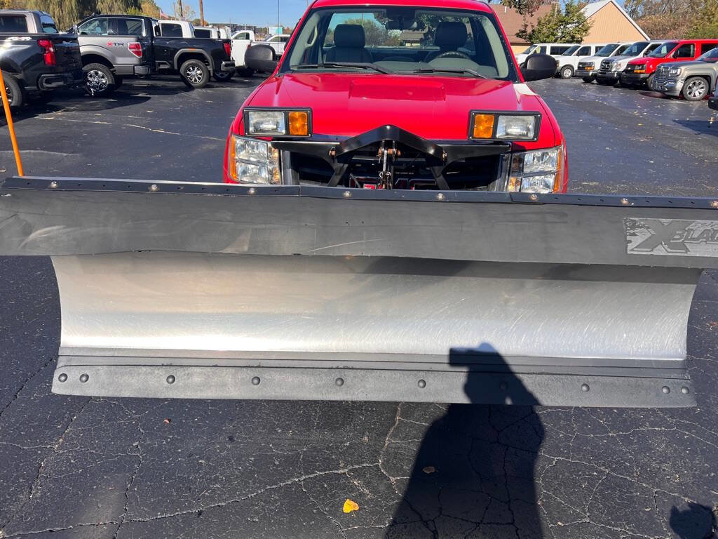 Used 2010 GMC Sierra 3500 W/T w/ Snow Plow Prep Package image 11