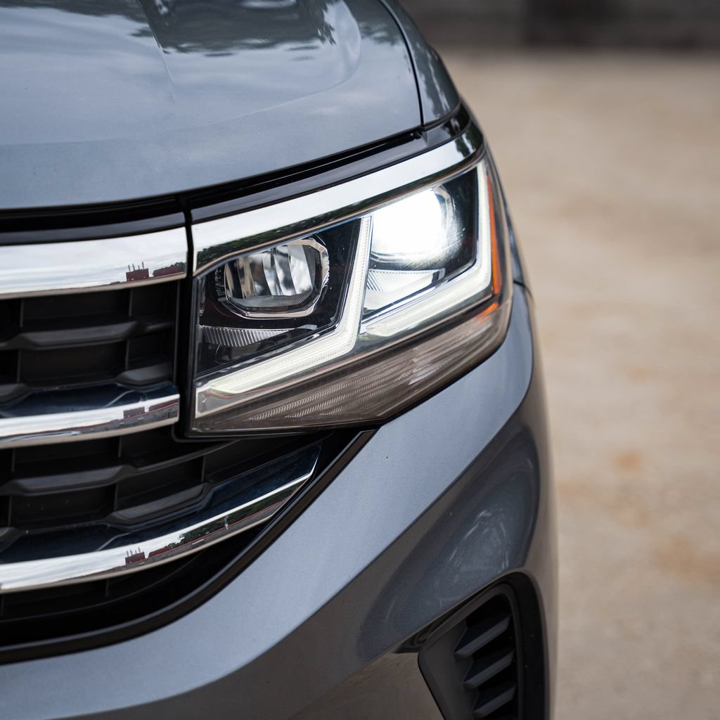Certified 2021 Volkswagen Atlas SEL Premium AWD/4WD image 3