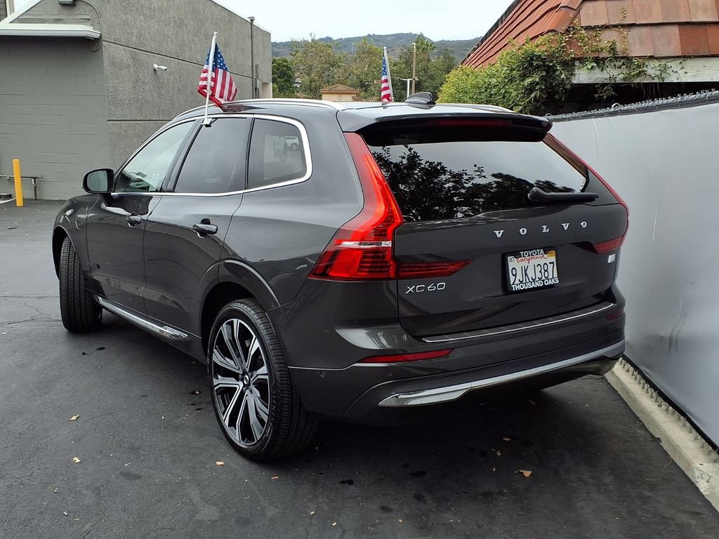 Used 2023 Volvo XC60 T8 Ultimate AWD/4WD image 5