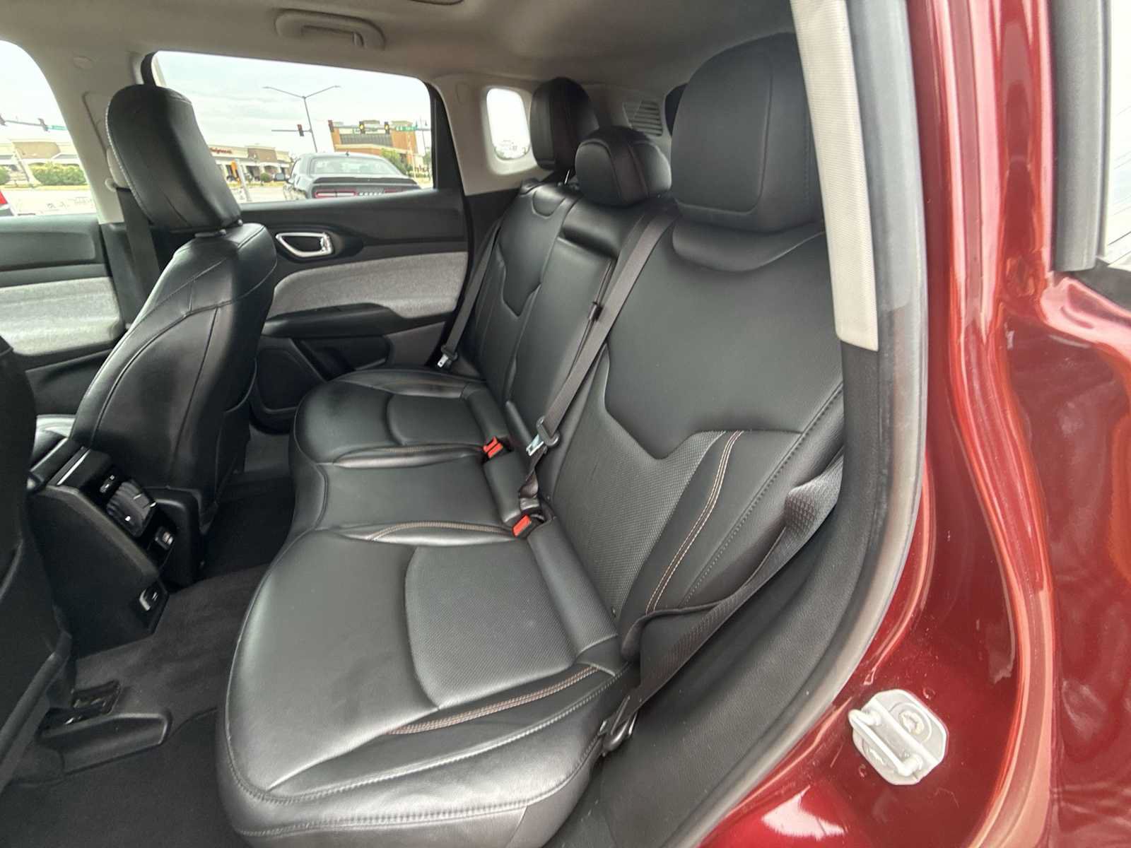 Used 2022 Jeep Compass Latitude w/ Sun and Sound Group AWD/4WD image 25