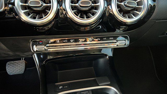 Used 2022 Mercedes-Benz A 220 image 33