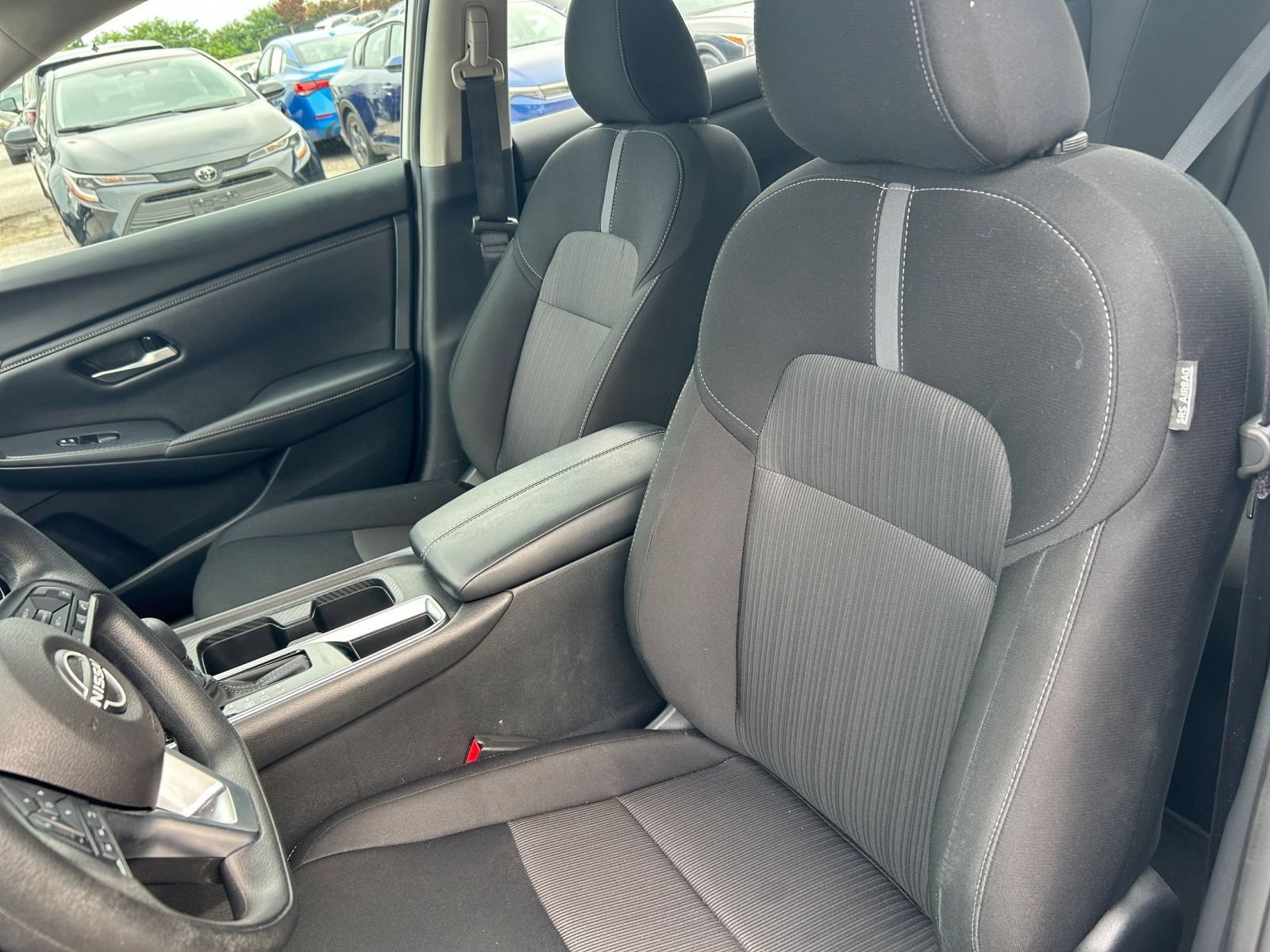 Used 2025 Nissan Sentra SV FWD image 31