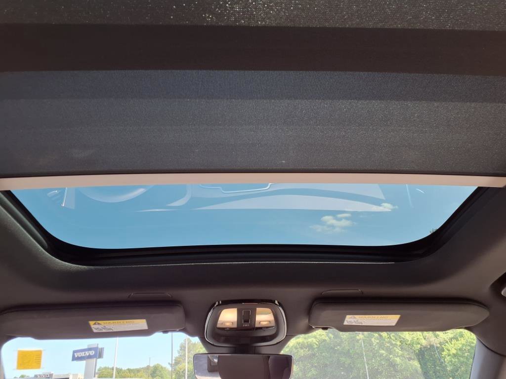 Used 2025 Volvo XC90 B5 Plus image 15