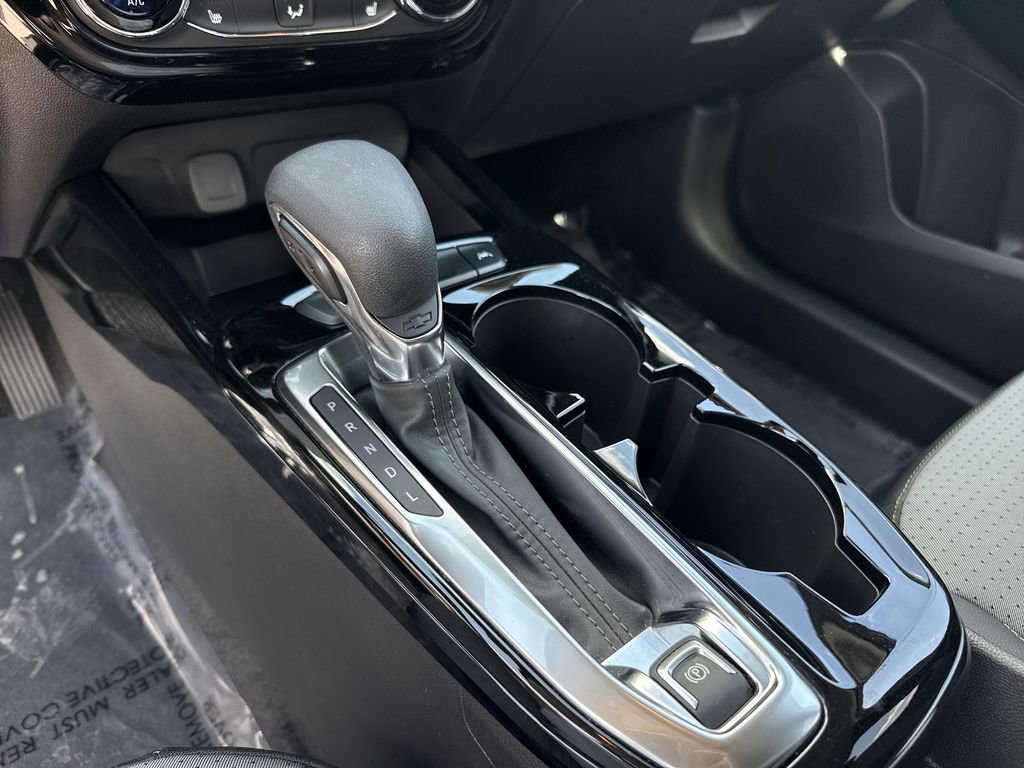 Used 2024 Chevrolet Trax LT w/ Driver Confidence Package FWD image 19