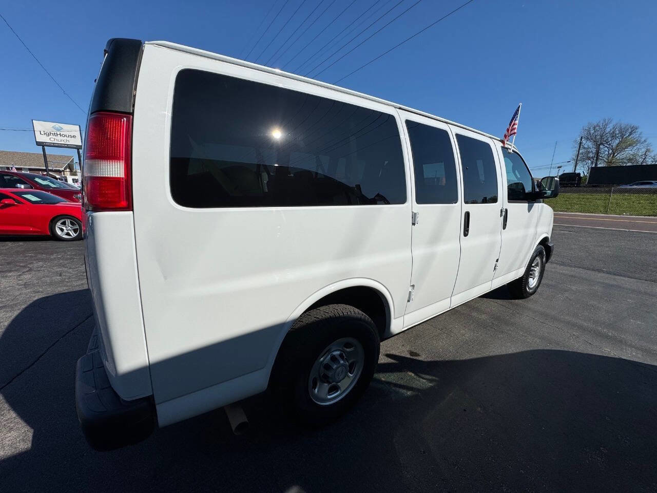 Used 2018 Chevrolet Express 2500 LS w/ Driver Convenience Package image 6