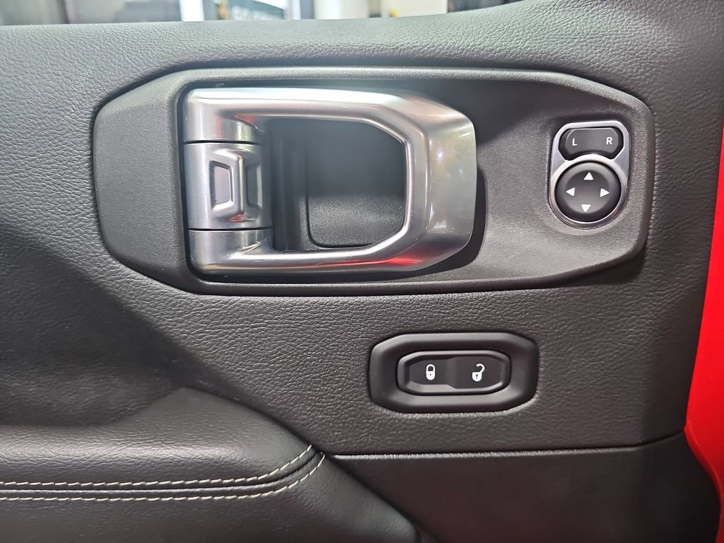 Used 2022 Jeep Wrangler Unlimited Sahara w/ Cold Weather Group image 28