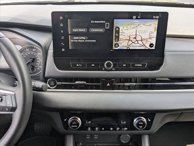 Used 2025 Mitsubishi Outlander SE FWD image 13