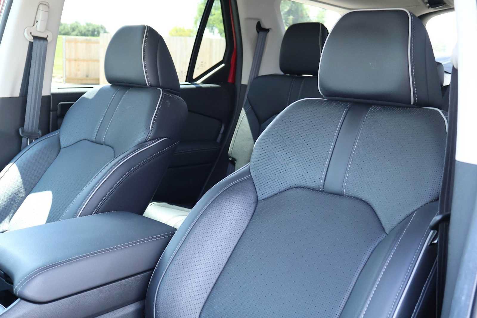 Used 2025 Honda Pilot Elite image 11