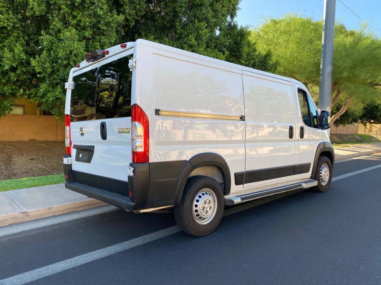 Used 2025 RAM ProMaster 2500 w/ U-Haul Equipment Group FWD image 5